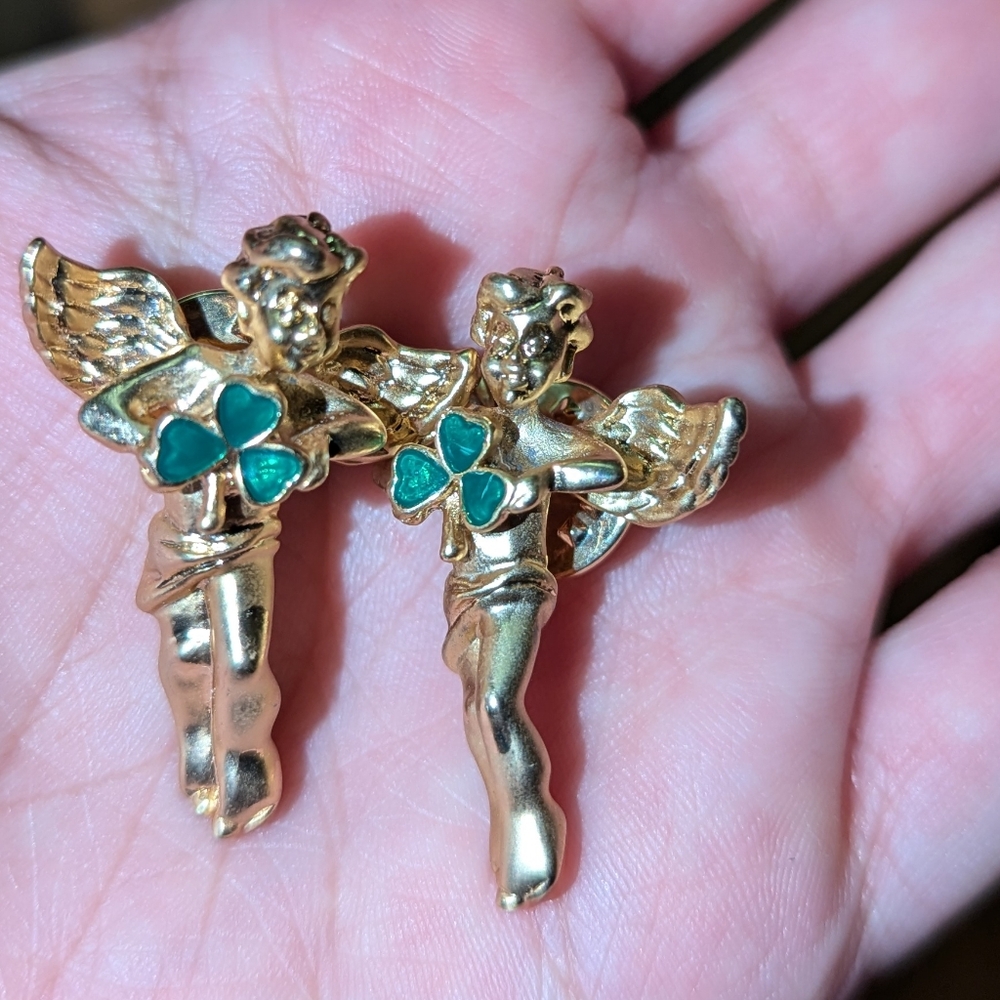 2 Shamrock pin